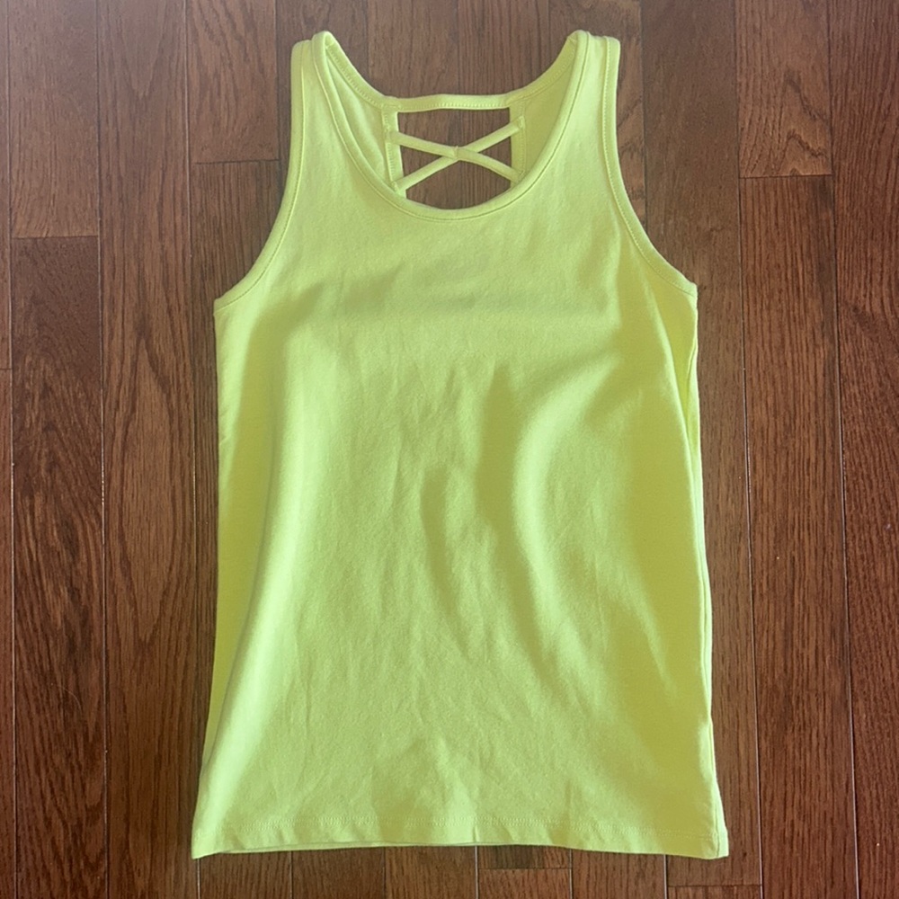 “Peek a boo” back Tank Top Size M 8